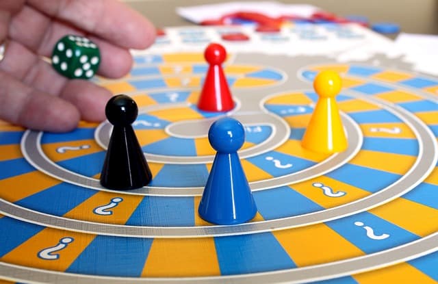 Les jeux de société incontournables pour animer votre Mega Fun Zone
